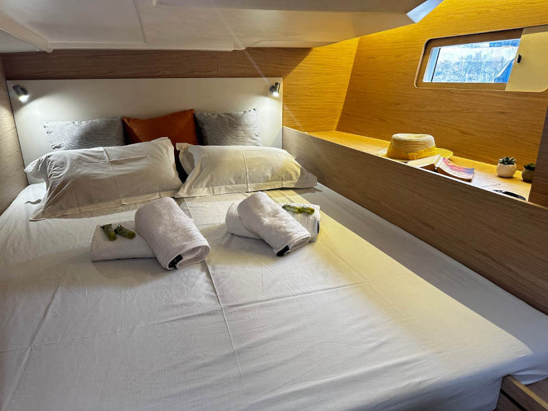 Yacht Rear Port side Cabin
