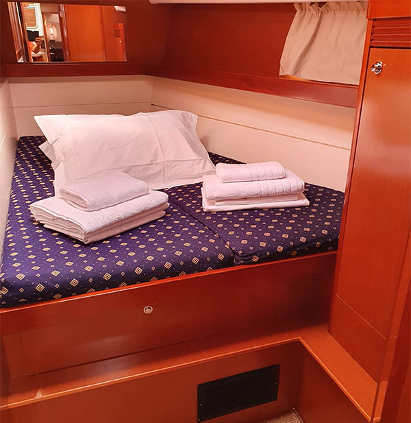 Yacht Rear cabin